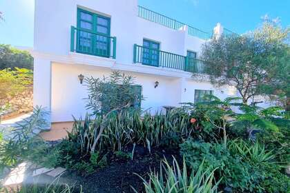 Duplex/todelt hus til salg i Yaiza, Lanzarote. 