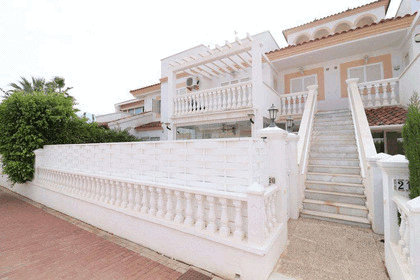 Villa til salg i Orihuela-Costa, Alicante. 