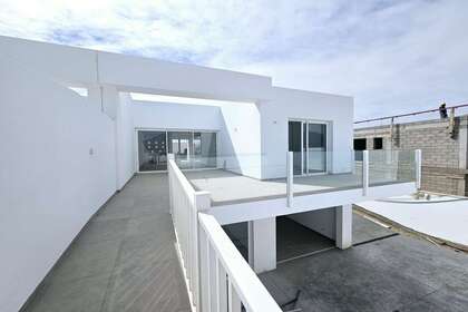 Casa geminada venda em Playa Blanca, Yaiza, Lanzarote. 