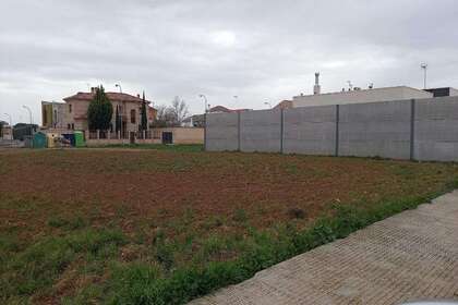 Urban plot for sale in Nuevo Valdepeñas, Ciudad Real. 