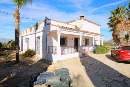 Cluster house for sale in Alhaurín el Grande, Málaga. 