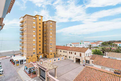 Apartment for sale in San luis de sabinillas, Málaga. 