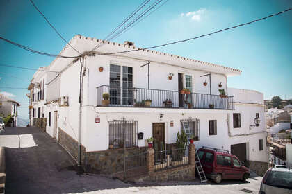 Cluster house for sale in Guaro, Málaga. 