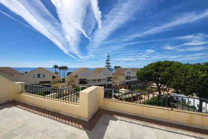 Penthouse for sale in Elviria, Marbella, Málaga. 