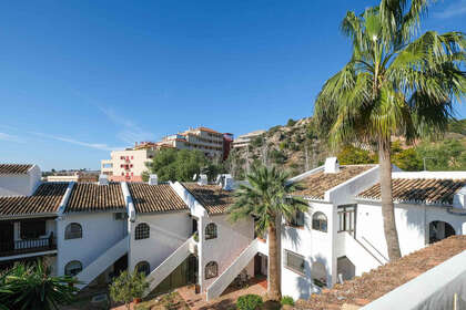 Apartment for sale in Los Pacos, Fuengirola, Málaga. 