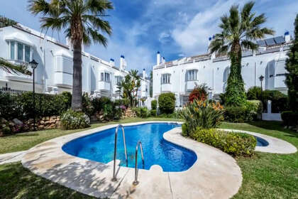 House for sale in Puerto Banús, Marbella, Málaga. 