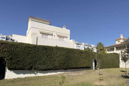 Cluster house for sale in Benalmádena, Málaga. 