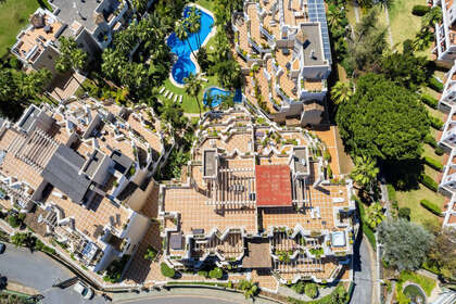 Penthouse for sale in Nueva andalucia, Málaga. 
