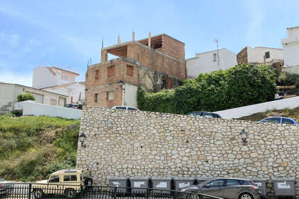 House for sale in Olias, Málaga. 