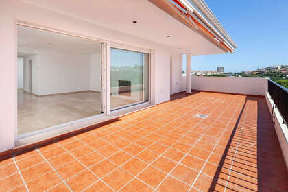 Penthouse/Dachwohnung zu verkaufen in Torrequebrada, Benalmádena, Málaga. 