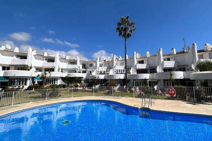 Apartamento venta en Calahonda, Mijas, Málaga. 