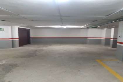 Parkovací místa na prodej v Campanar, Valencia. 