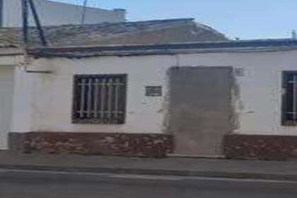 House for sale in Santa Isabel, Zaragoza. 