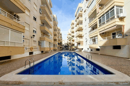 Апартаменты Продажа в Torrevieja, Alicante. 