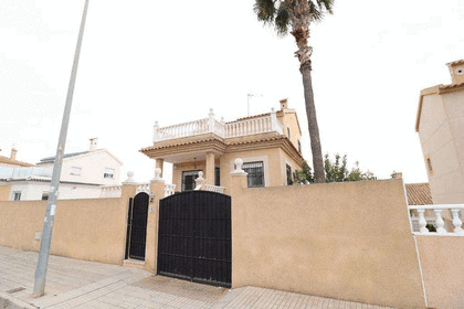 Dům na prodej v Orihuela-Costa, Alicante. 