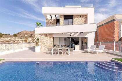 House for sale in Finestrat, Alicante. 