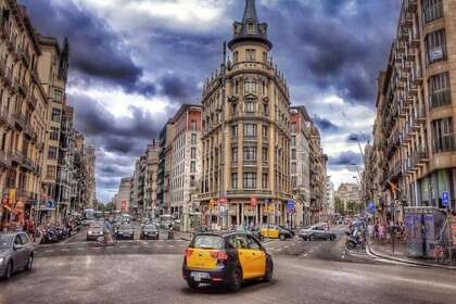 Gebäude zu verkaufen in Barcelona. 