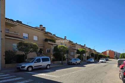 Rijtjeshuizen verkoop in Torre la Ribera, Huesca. 