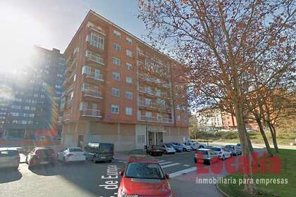 Commercial premise for sale in Burgos. 